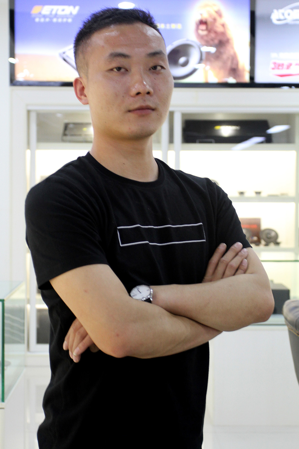 张磊